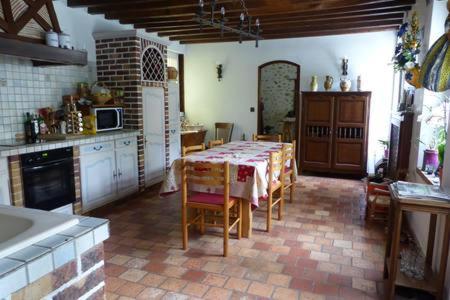 Maison D'Hotes La Source 马尼·莱斯·阿莫 外观 照片