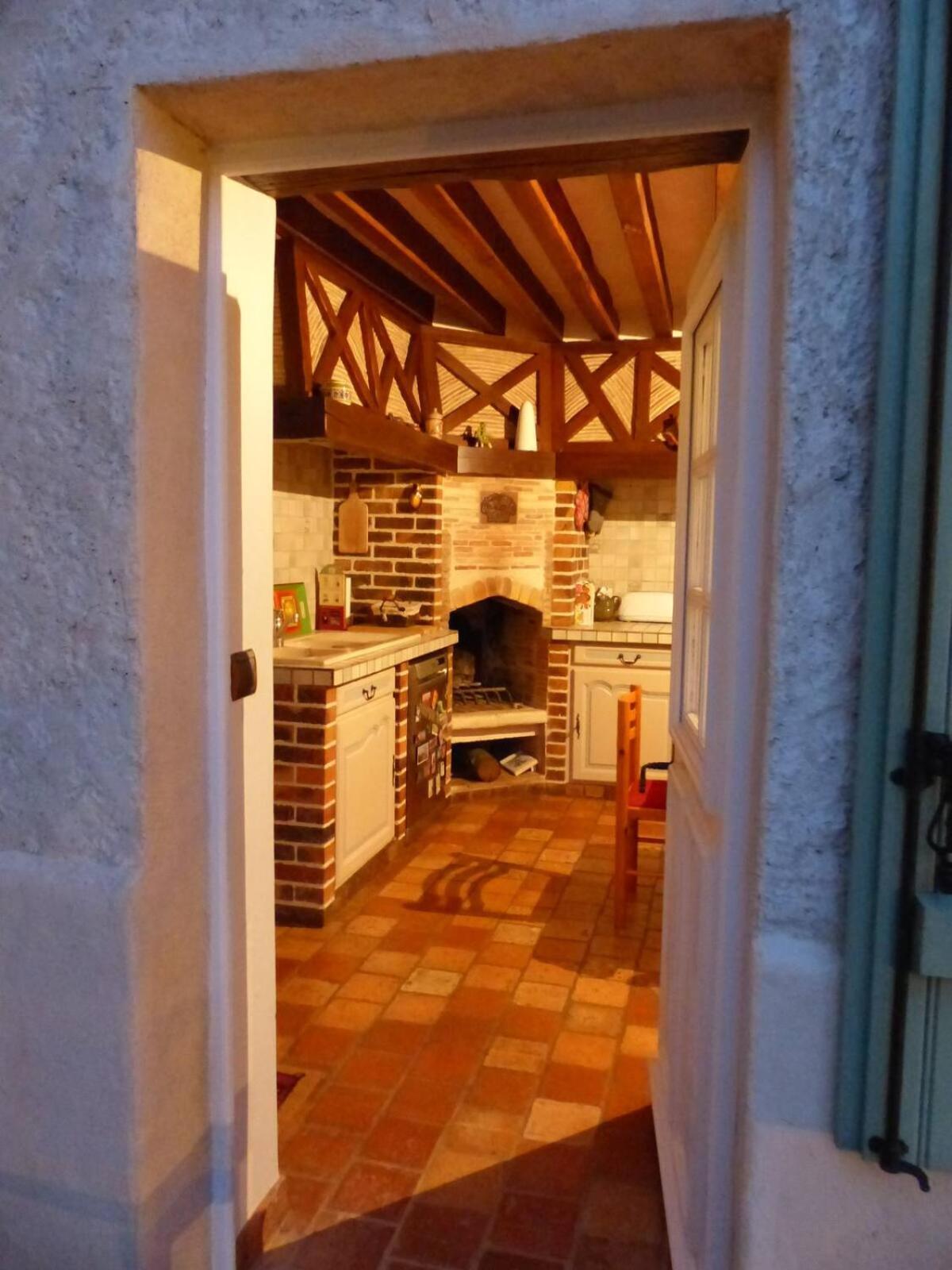 Maison D'Hotes La Source 马尼·莱斯·阿莫 外观 照片